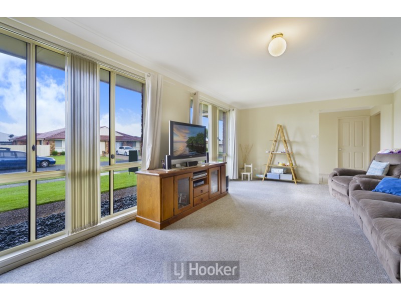 6 Karong Avenue, Maryland NSW 2287