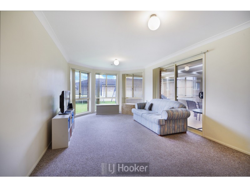 6 Karong Avenue, Maryland NSW 2287