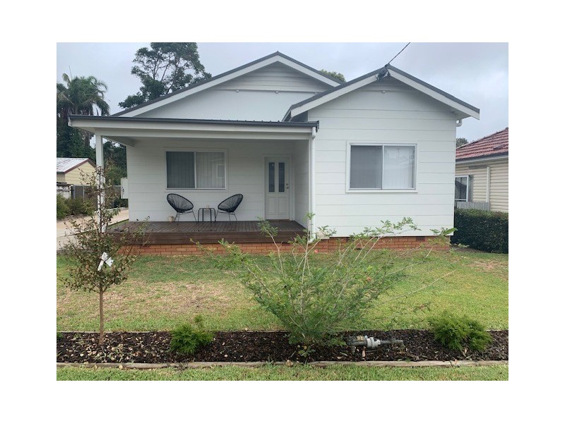 2 Janice Street, Warners Bay NSW 2282