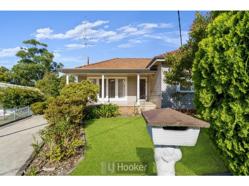 10 Jesson Parade, Warners Bay NSW 2282