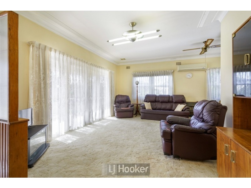 10 Jesson Parade, Warners Bay NSW 2282