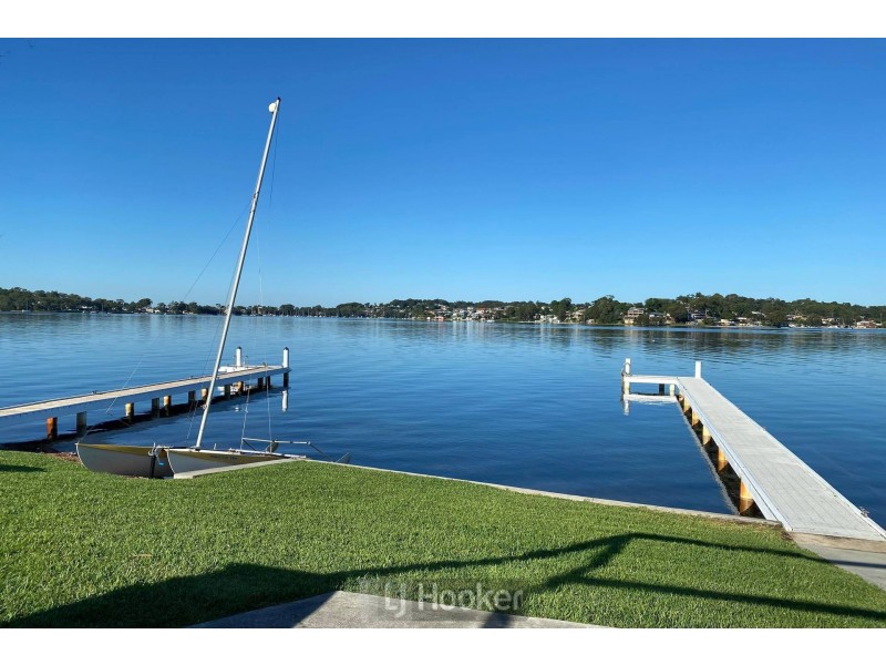 54a Sealand Road, Fishing Point NSW 2283