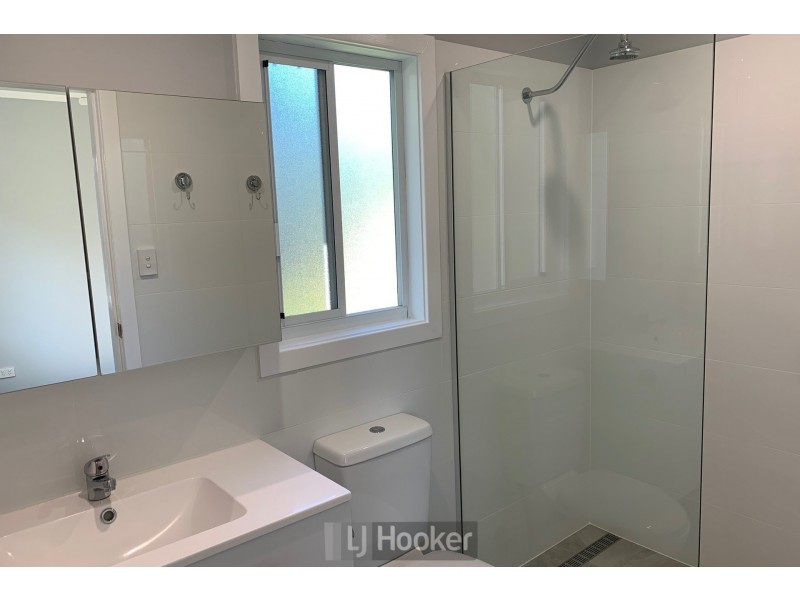 6 Jones Avenue, Warners Bay NSW 2282