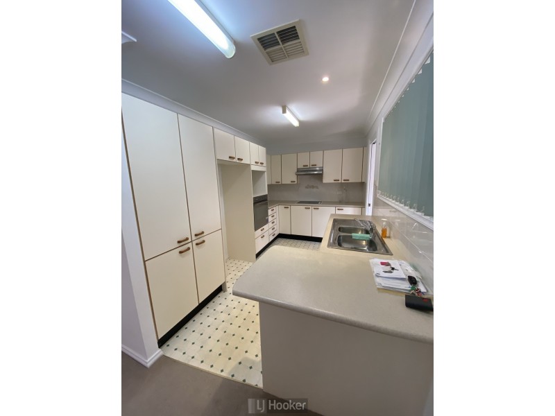 2/53 Berringar Road, Valentine NSW 2280