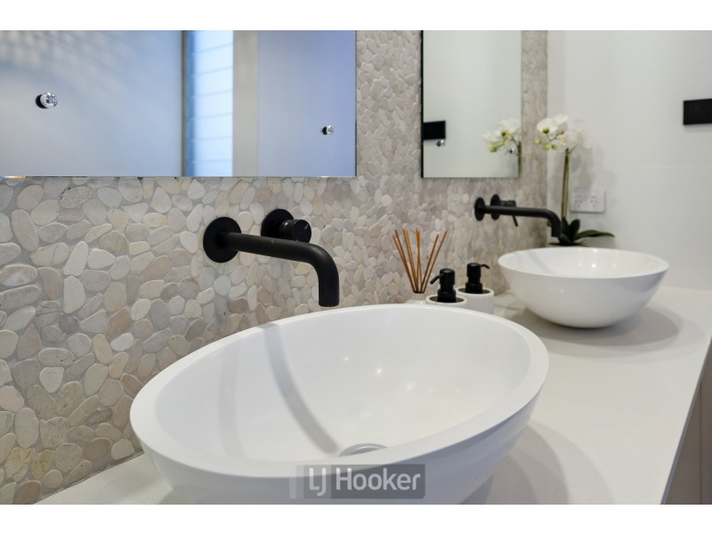 360 The Esplanade, Speers Point NSW 2284