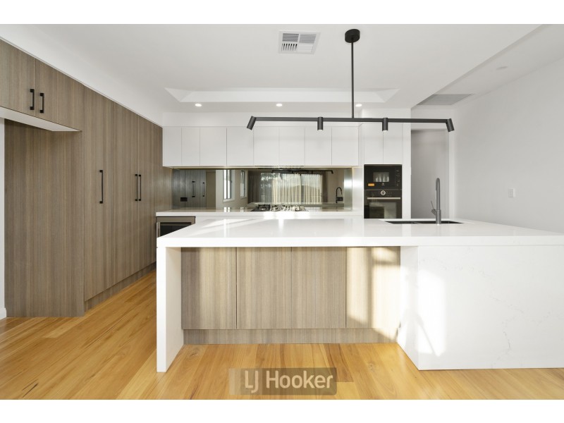 5b Jones Avenue, Warners Bay NSW 2282