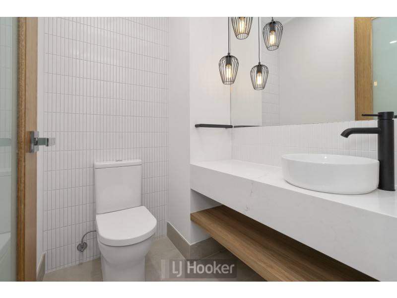 5b Jones Avenue, Warners Bay NSW 2282