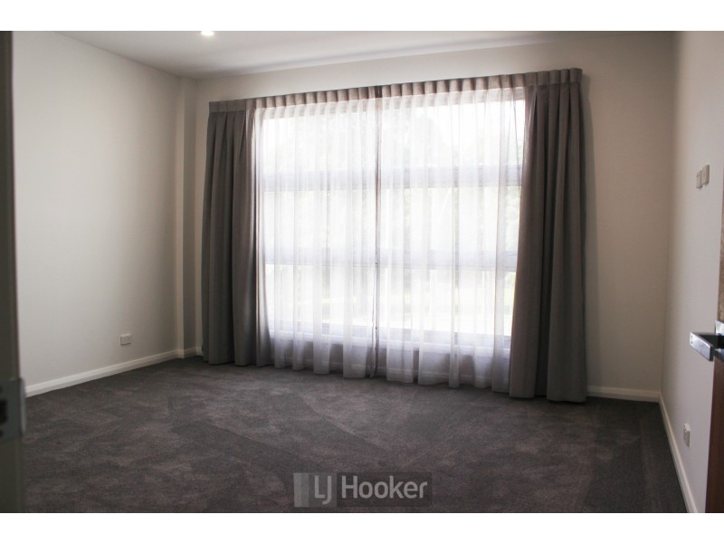 5b Jones Avenue, Warners Bay NSW 2282