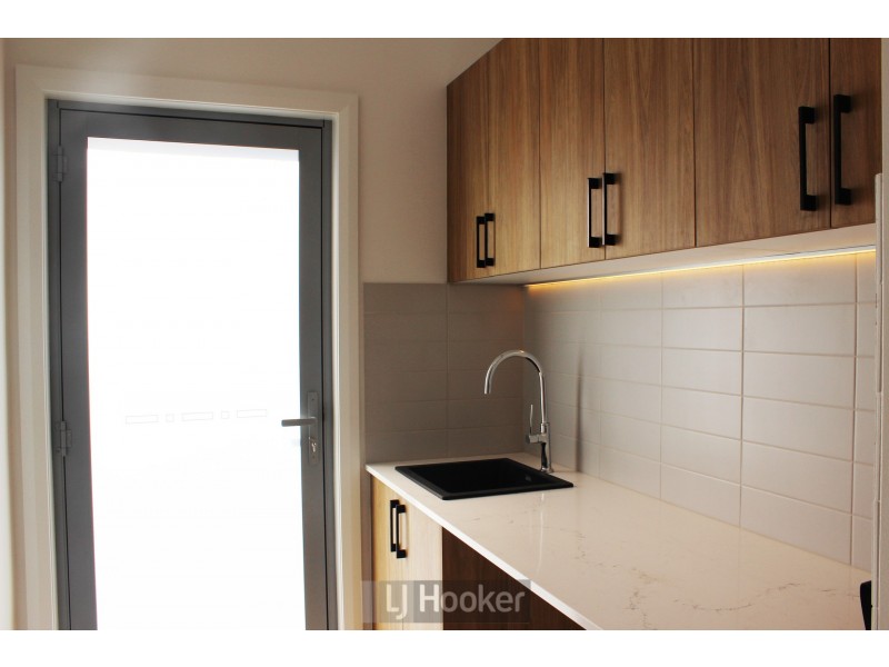 5b Jones Avenue, Warners Bay NSW 2282