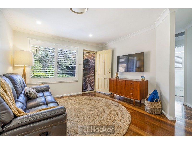 16 Connaught Road, Valentine NSW 2280