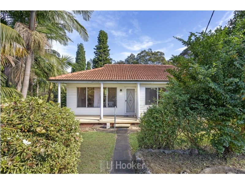8 Royal Street, Warners Bay NSW 2282