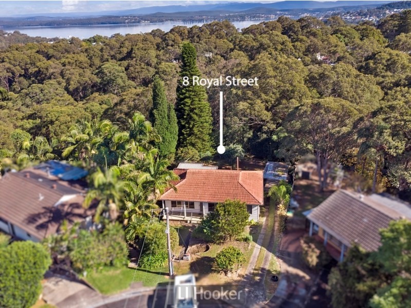 8 Royal Street, Warners Bay NSW 2282