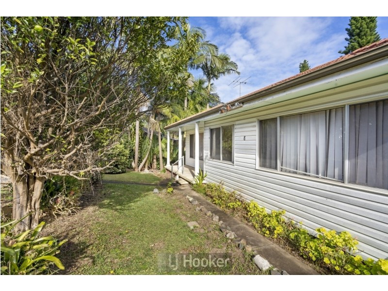 8 Royal Street, Warners Bay NSW 2282