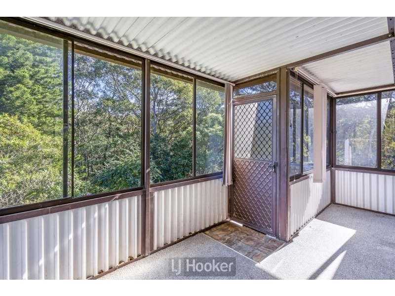 8 Royal Street, Warners Bay NSW 2282