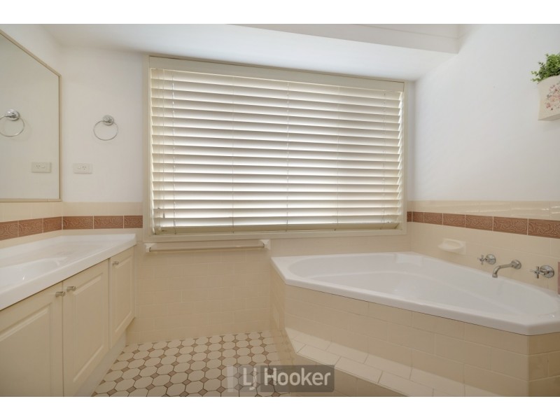 37 Leichhardt Road, Valentine NSW 2280