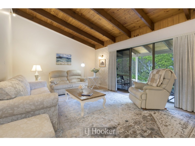 4 Tyrrells Close, Eleebana NSW 2282