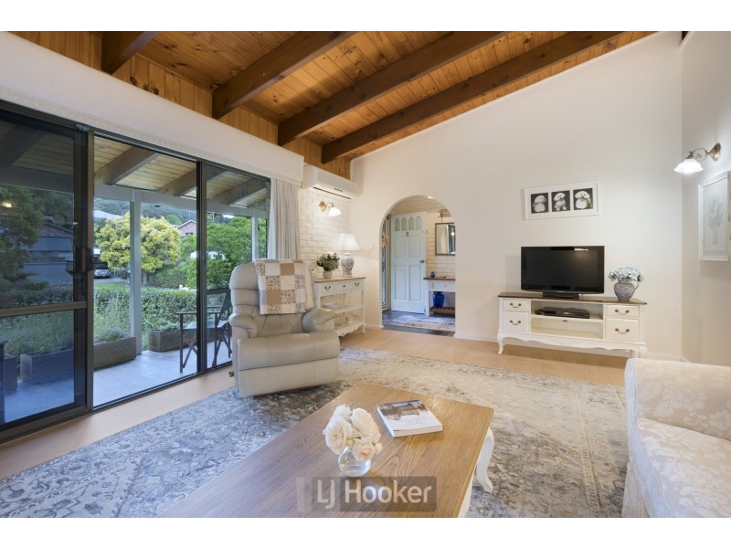 4 Tyrrells Close, Eleebana NSW 2282