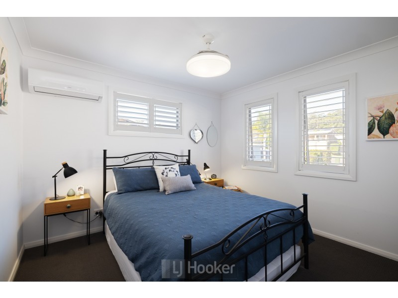 2/49 Lurnea Crescent, Valentine NSW 2280