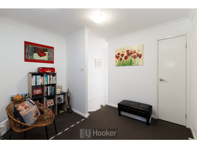2/49 Lurnea Crescent, Valentine NSW 2280