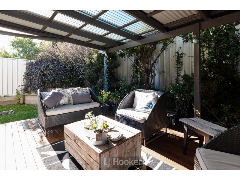 2/49 Lurnea Crescent, Valentine NSW 2280