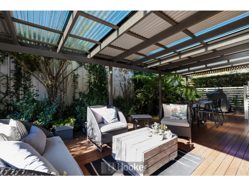 2/49 Lurnea Crescent, Valentine NSW 2280
