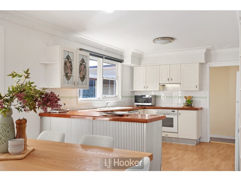 5 Albert Street, Speers Point NSW 2284