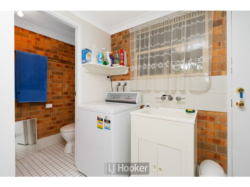 1/5 Blaxland Road, Macquarie Hills NSW 2285