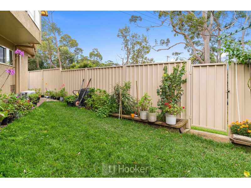 1/5 Blaxland Road, Macquarie Hills NSW 2285