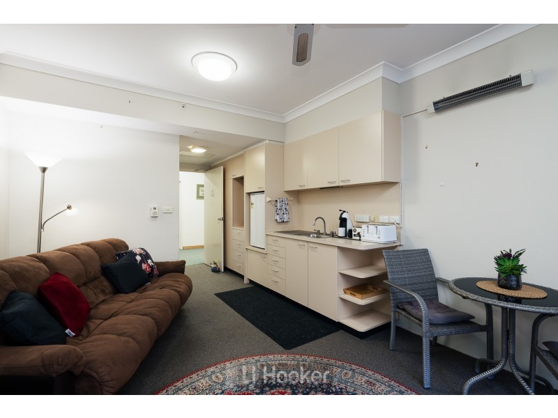 102/3 Violet Town Road, Mount Hutton NSW 2290