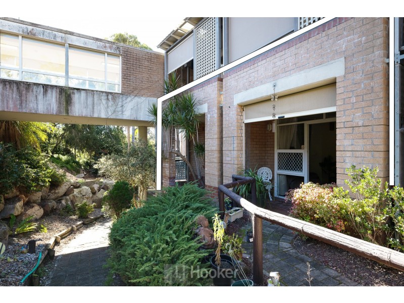 102/3 Violet Town Road, Mount Hutton NSW 2290