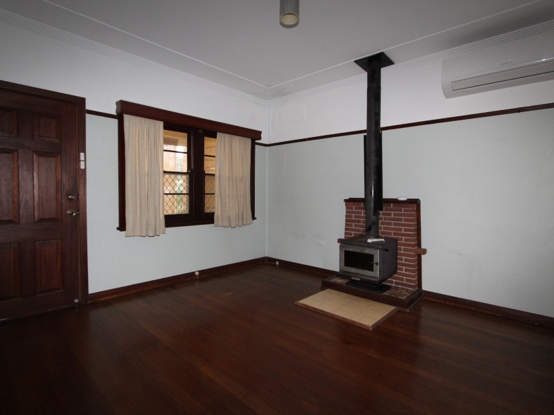 44 Anzac Parade, Toronto NSW 2283
