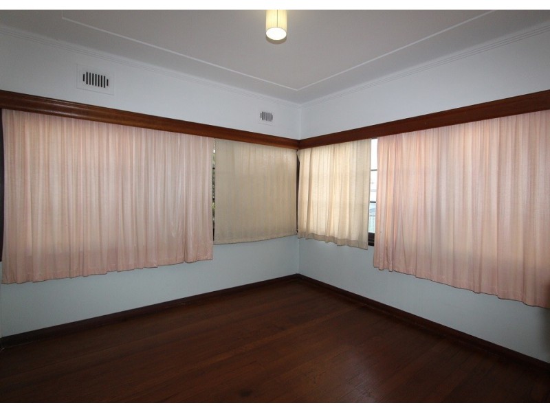 44 Anzac Parade, Toronto NSW 2283