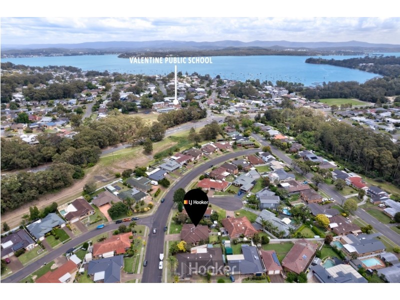 2/15 Ruston Avenue, Valentine NSW 2280