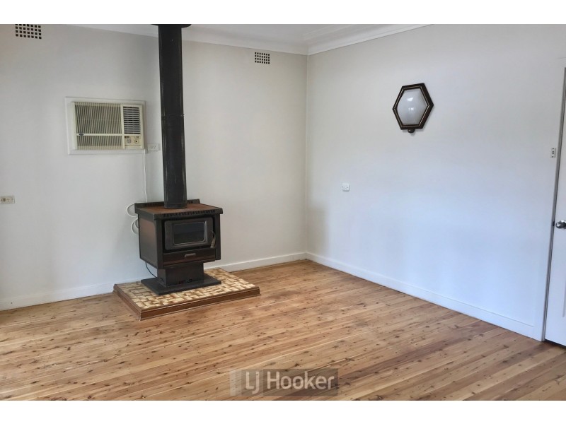 4 John Street, Tingira Heights NSW 2290