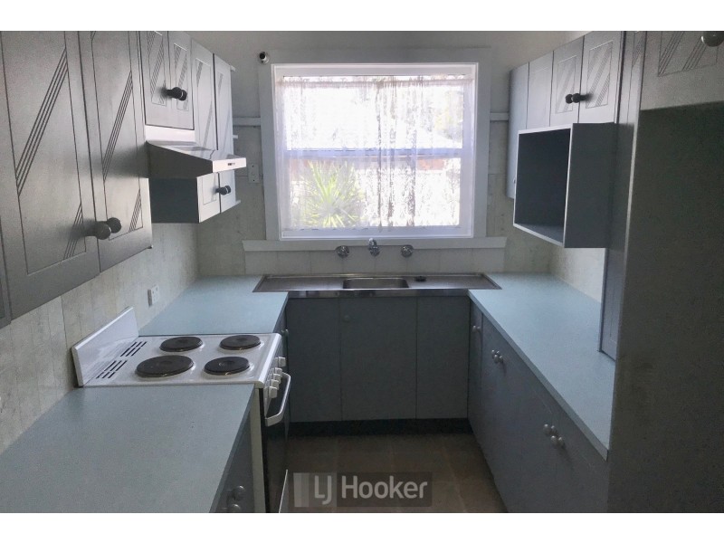 4 John Street, Tingira Heights NSW 2290