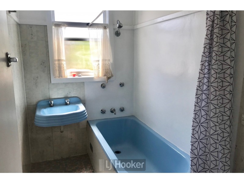 4 John Street, Tingira Heights NSW 2290