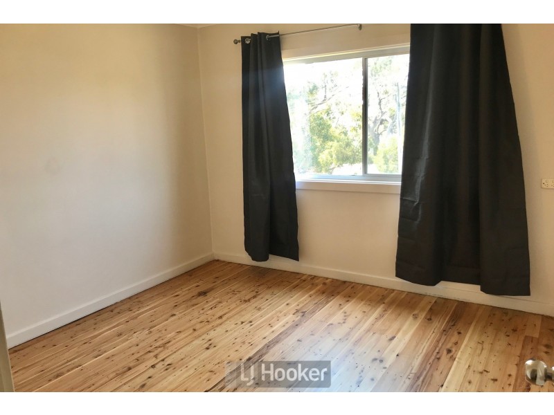 4 John Street, Tingira Heights NSW 2290