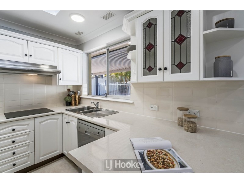 17 Cheshire Close, Rankin Park NSW 2287