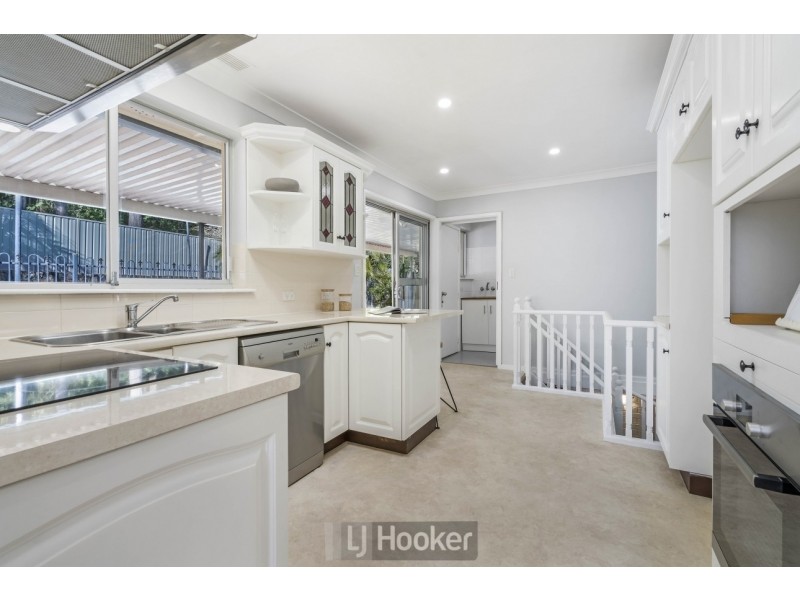 17 Cheshire Close, Rankin Park NSW 2287