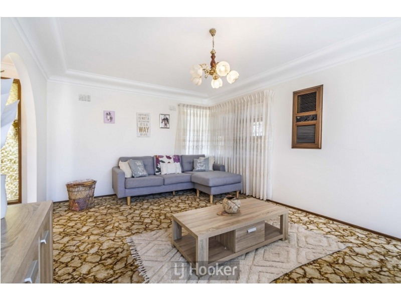 271 Warners Bay Road, Mount Hutton NSW 2290