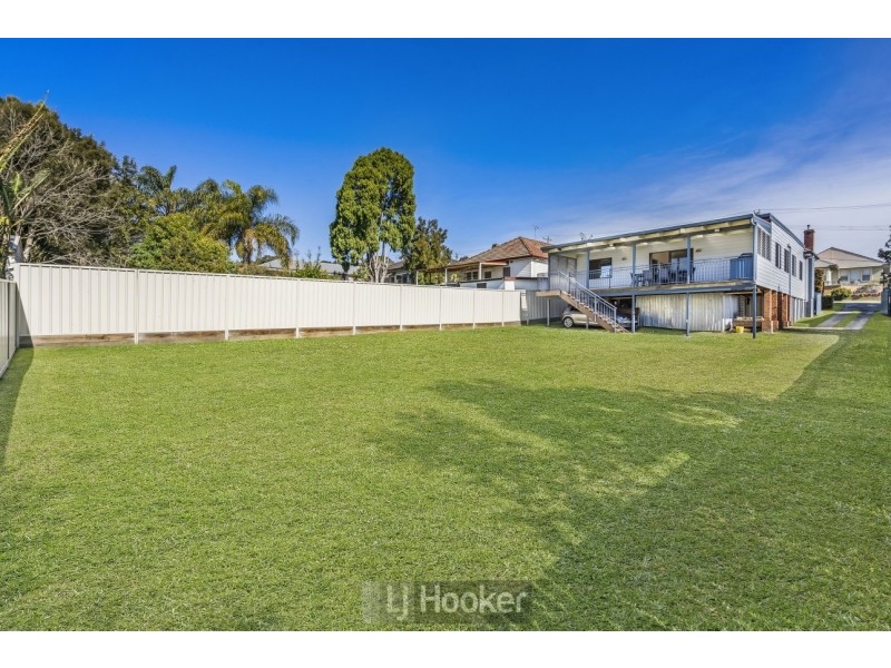 11 Chalmers Road, Wallsend NSW 2287
