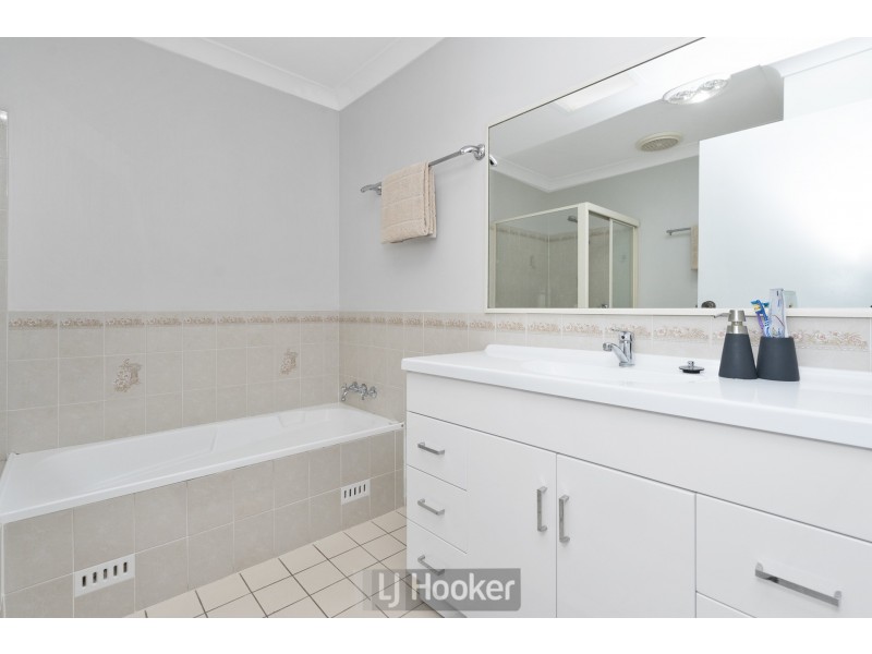 5/4 Delta Close, Eleebana NSW 2282