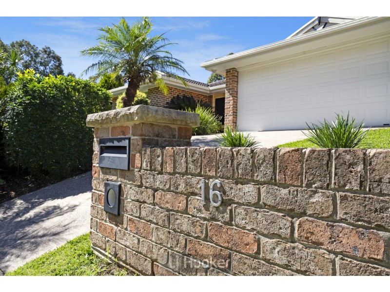 16 Connaught Road, Valentine NSW 2280