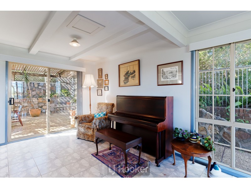 61 Sealand Road, Fishing Point NSW 2283