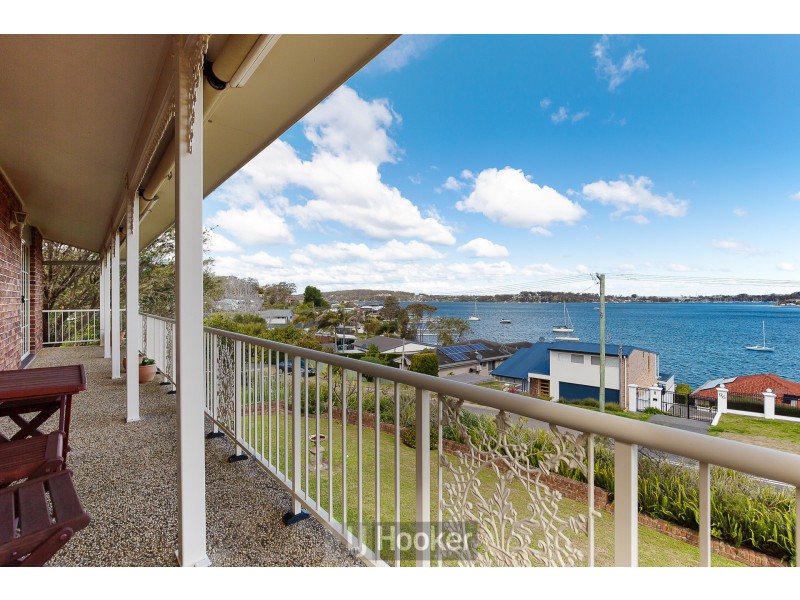 61 Sealand Road, Fishing Point NSW 2283