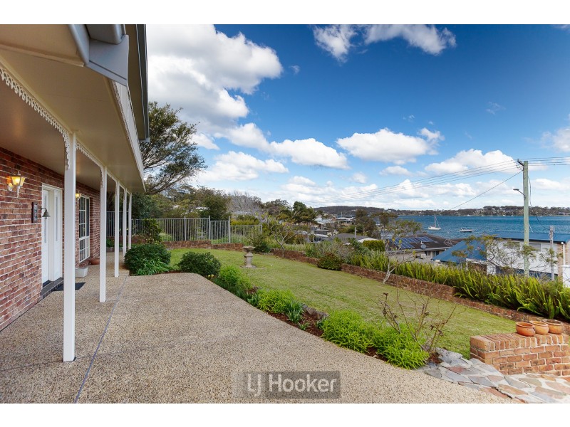 61 Sealand Road, Fishing Point NSW 2283