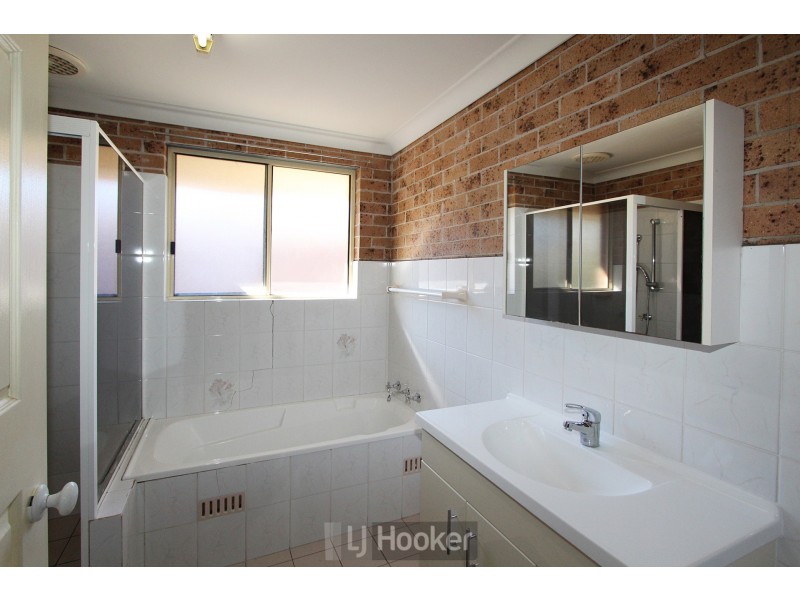 2/50 Charles Street, Warners Bay NSW 2282