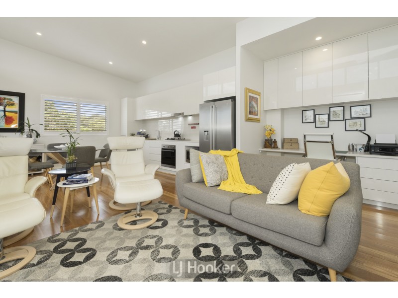 404/2 Howard Street, Warners Bay NSW 2282