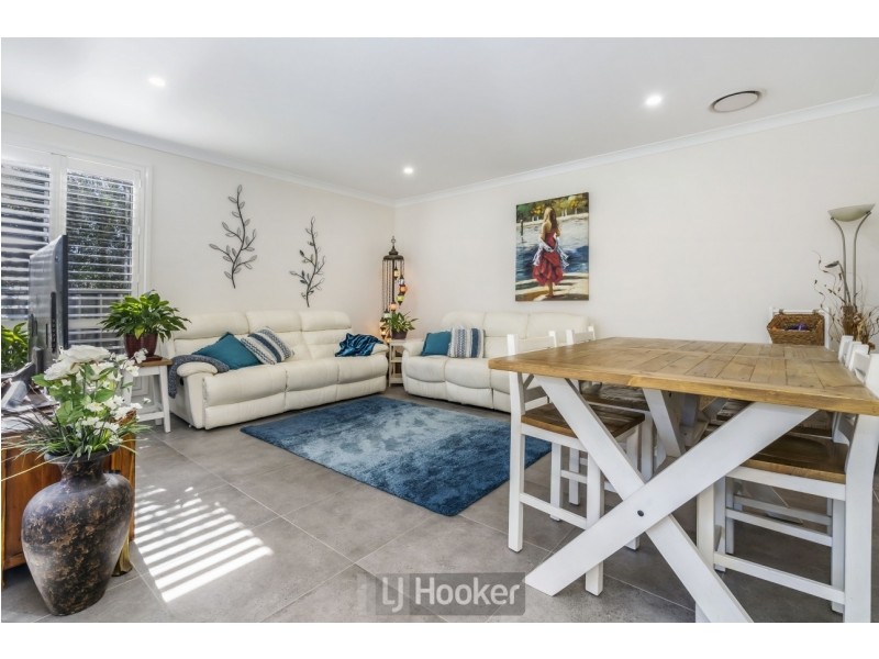 3/10 Queen Street, Warners Bay NSW 2282