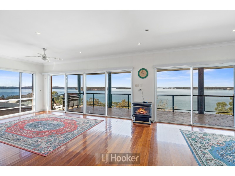 10 Cecil Avenue, Wangi Wangi NSW 2267